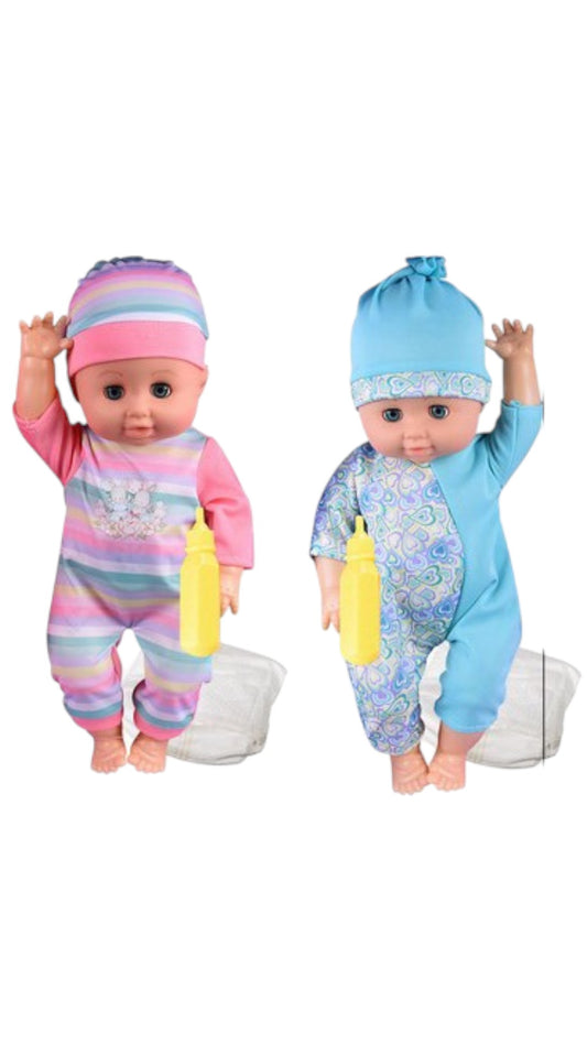 Bebe Baiat ,sunte, cu biberon si scutec